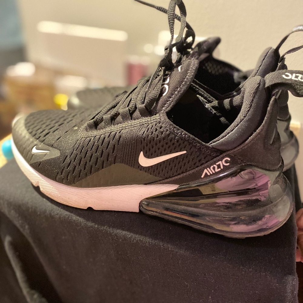 Nike air max 270 sneaker size 7.5